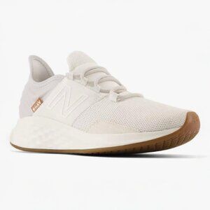 NWT - New Balance Fresh Foam ROAV V1 Sneakers - Women's Size 8.5